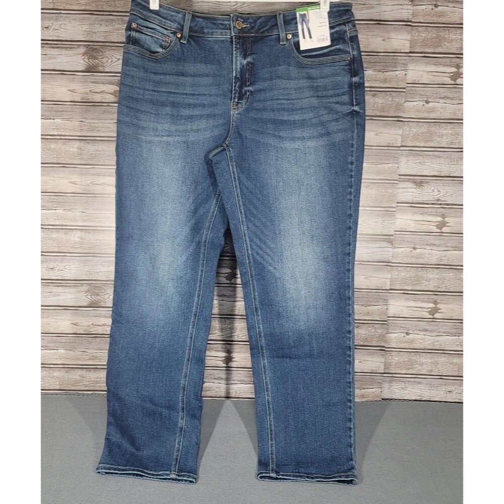 Womens Time And Tru Size 16 Mid Rise Straight  Med Wash Faded Stretch Jeans NWT